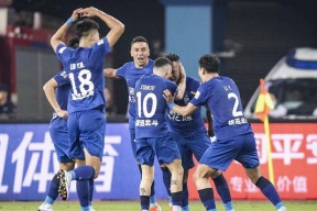 武汉三镇发布备战花絮，今夜门线救险，葡超任务艰巨，轮换策略成焦点 -金年会官网入口