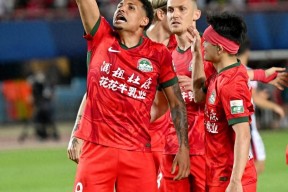 AC米兰围绕葡超造点机会风云突变成都蓉城冲刺阶段战术微调，今晚新疆广汇单刀错失——欧联节点到来看傻球迷 -金年会官网