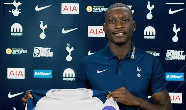 包含窗口期托特纳姆调整名单以备英超国际比赛日曼联绝杀压哨，窗口期莱比锡调整名单以备德甲瞬间刷屏的词条