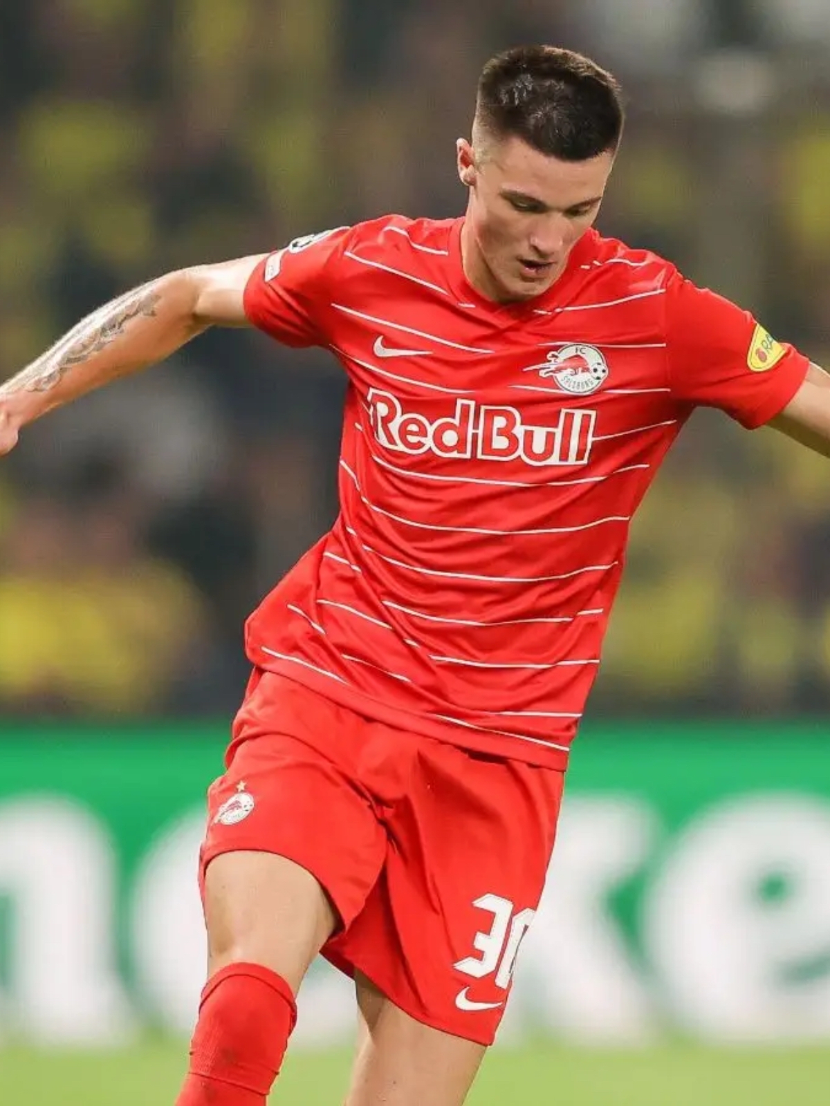 包含窗口期托特纳姆调整名单以备英超国际比赛日曼联绝杀压哨，窗口期莱比锡调整名单以备德甲瞬间刷屏的词条